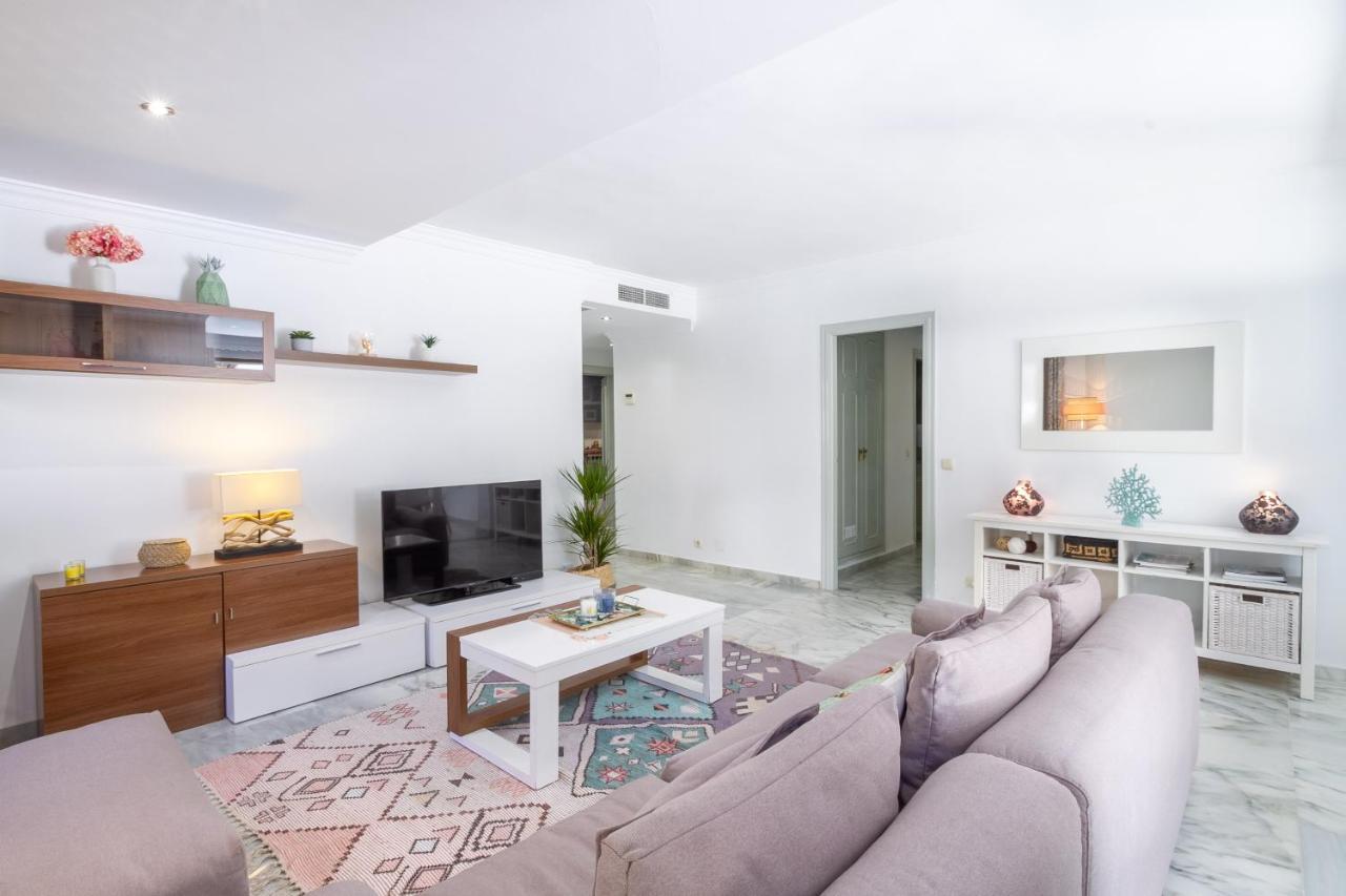 Marbella Banus Suites - Golden Beach Marbella Suite Eksteriør billede